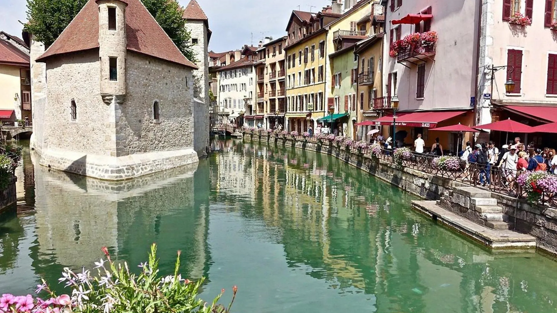 Apartment Annecy Centre - Lumineux Et Spacieux Appartement 2 Pieces De 54M² Pour 2/4 Personnes - Fr-1-432-28